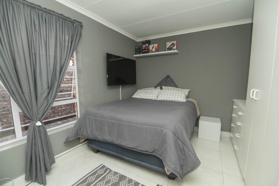 6 Bedroom Property for Sale in Sherwood Eastern Cape